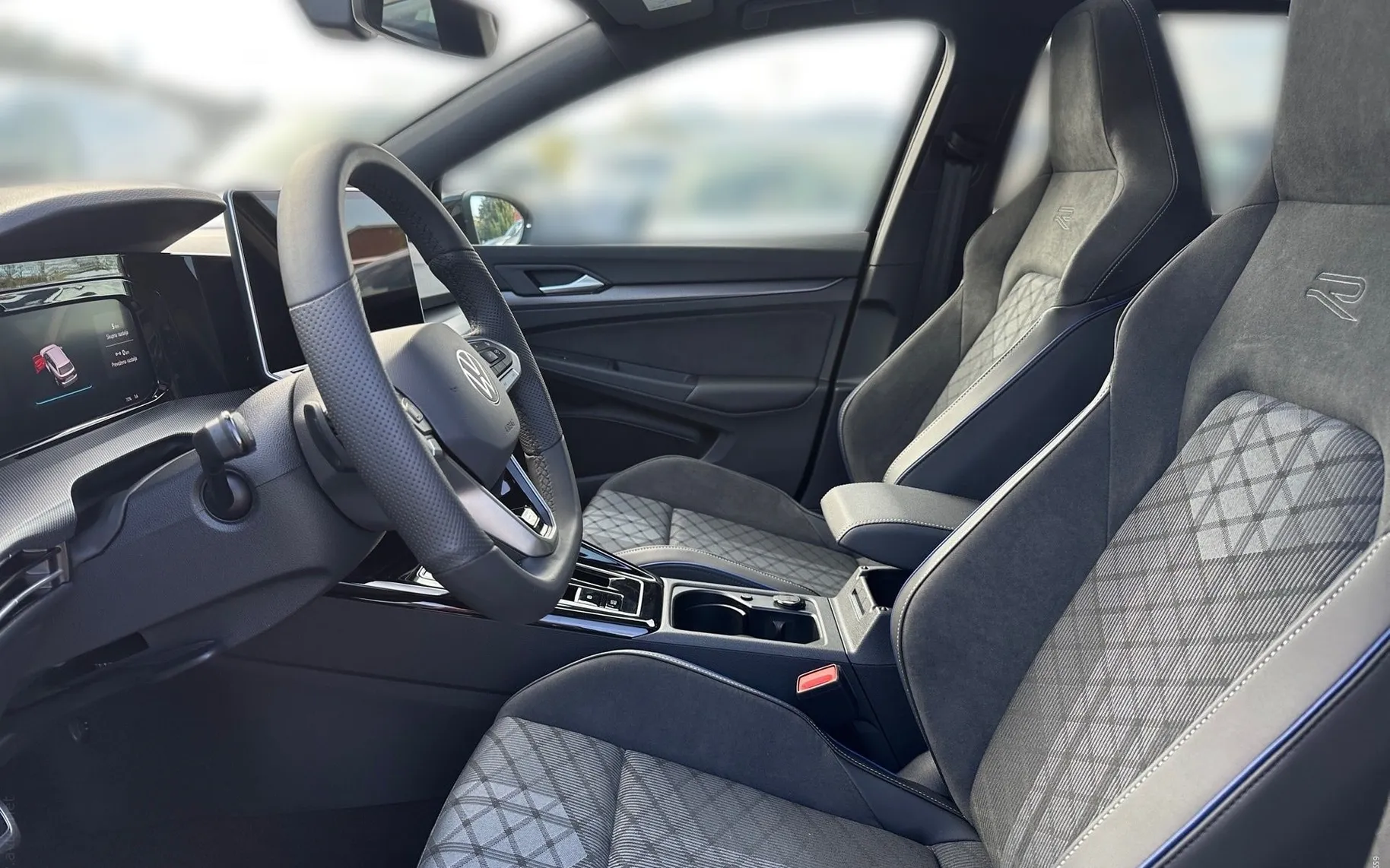 Notranja slika - Volkswagen Golf Variant - 1.5 eTSI 4Joy DSG... - 7