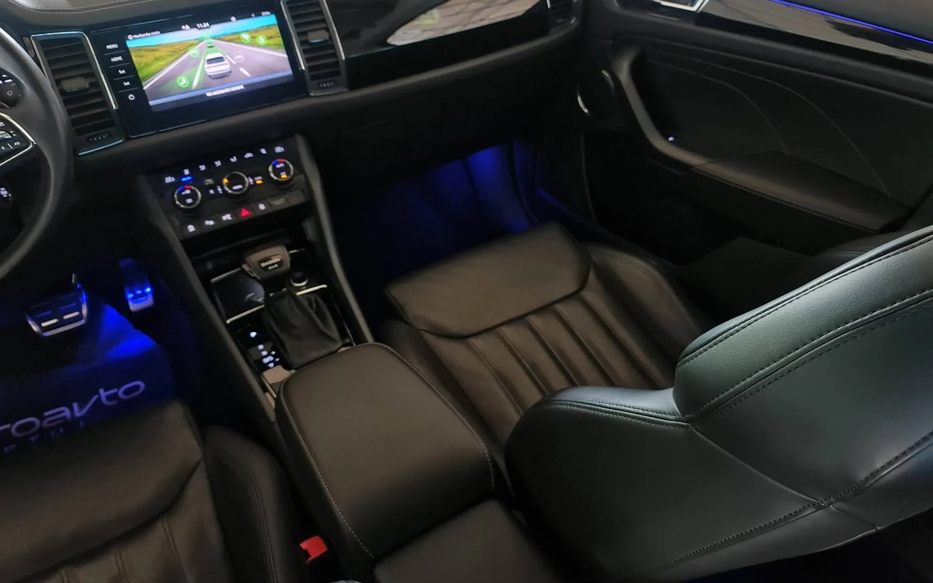 Notranja slika - Škoda Kodiaq - 4x4 2.0 TDI L K DSG  Laurin   Klement•Panorama - 11