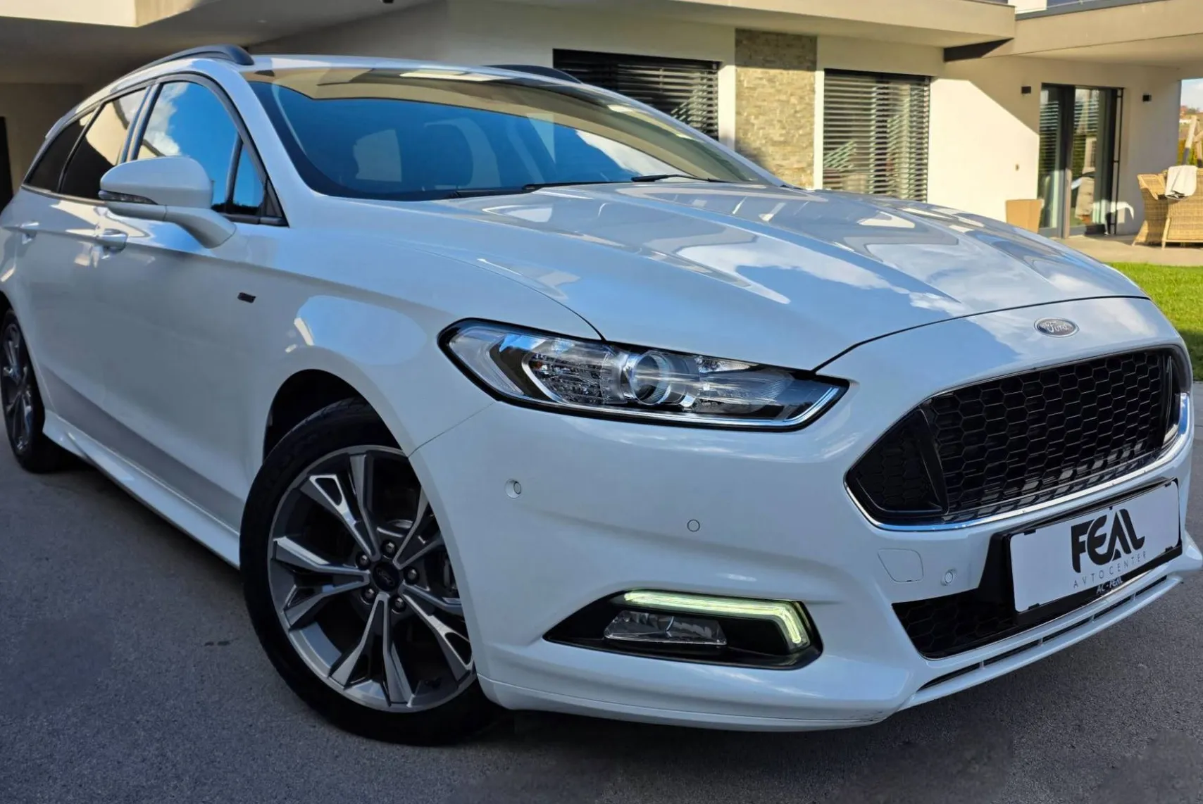 Zunanja slika - Ford Mondeo - 2.0 TDCi-ST LINE-119.000KM-1 LASTNIK-ODLIČEN... - 2