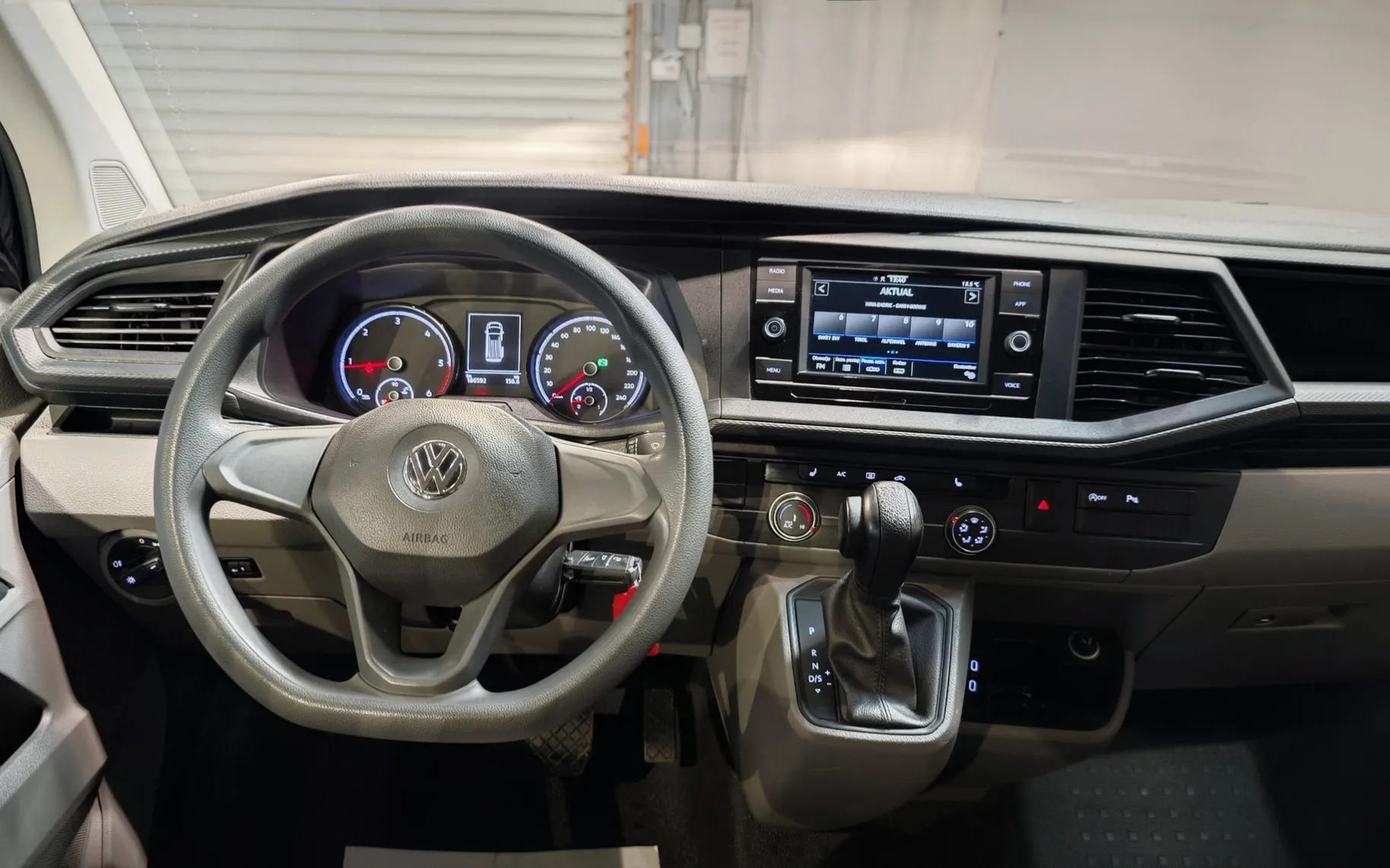 Zunanja slika - VW Transporter - T6 2.0TDI - 8