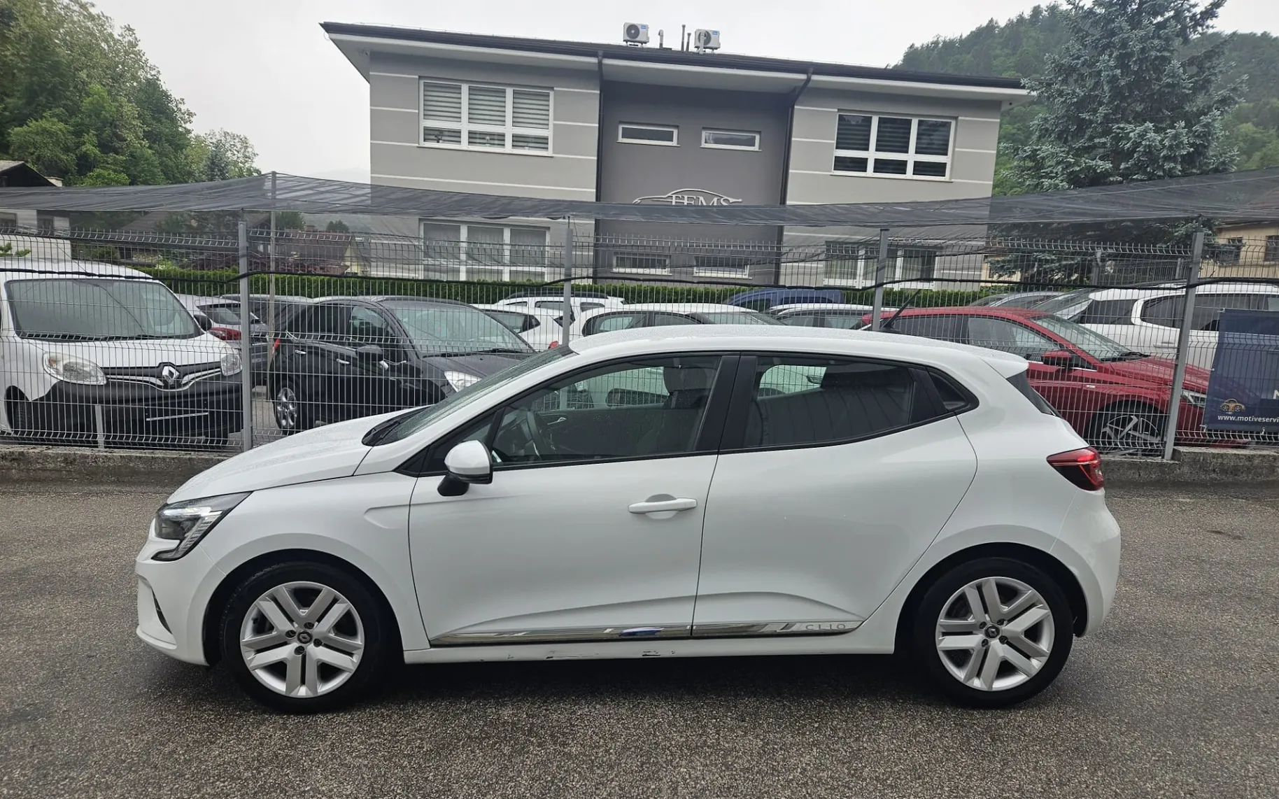 Zunanja slika - Renault Clio - 1.6 E-TECH HYBRID - Business - 1