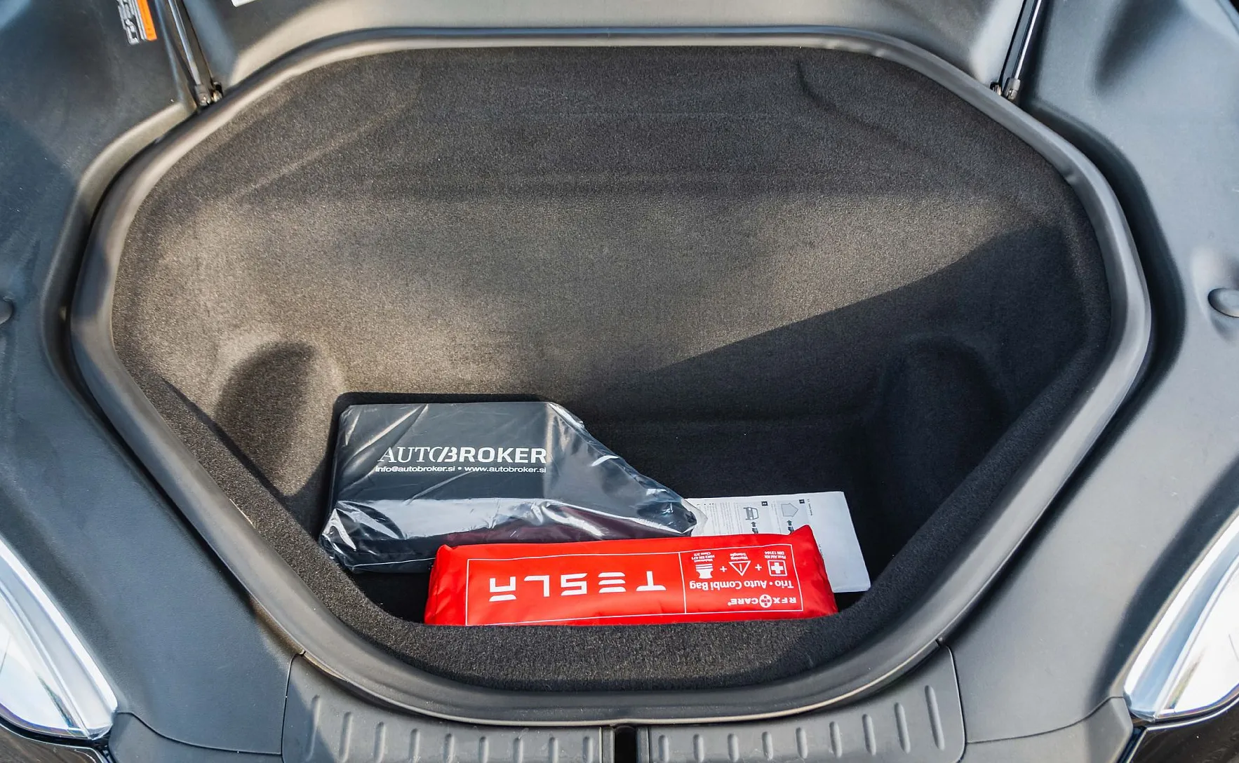 Zunanja slika - Tesla Model S - P85D NEPOZABNO DOŽIVETJE - možno plačilo v CRYPTO - 17