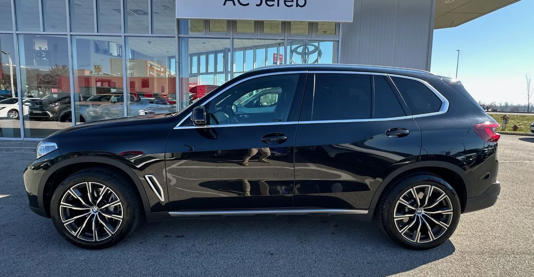 Zunanja slika - BMW X5 - serija : X-Line|Laser|Pano|Memory| - 2