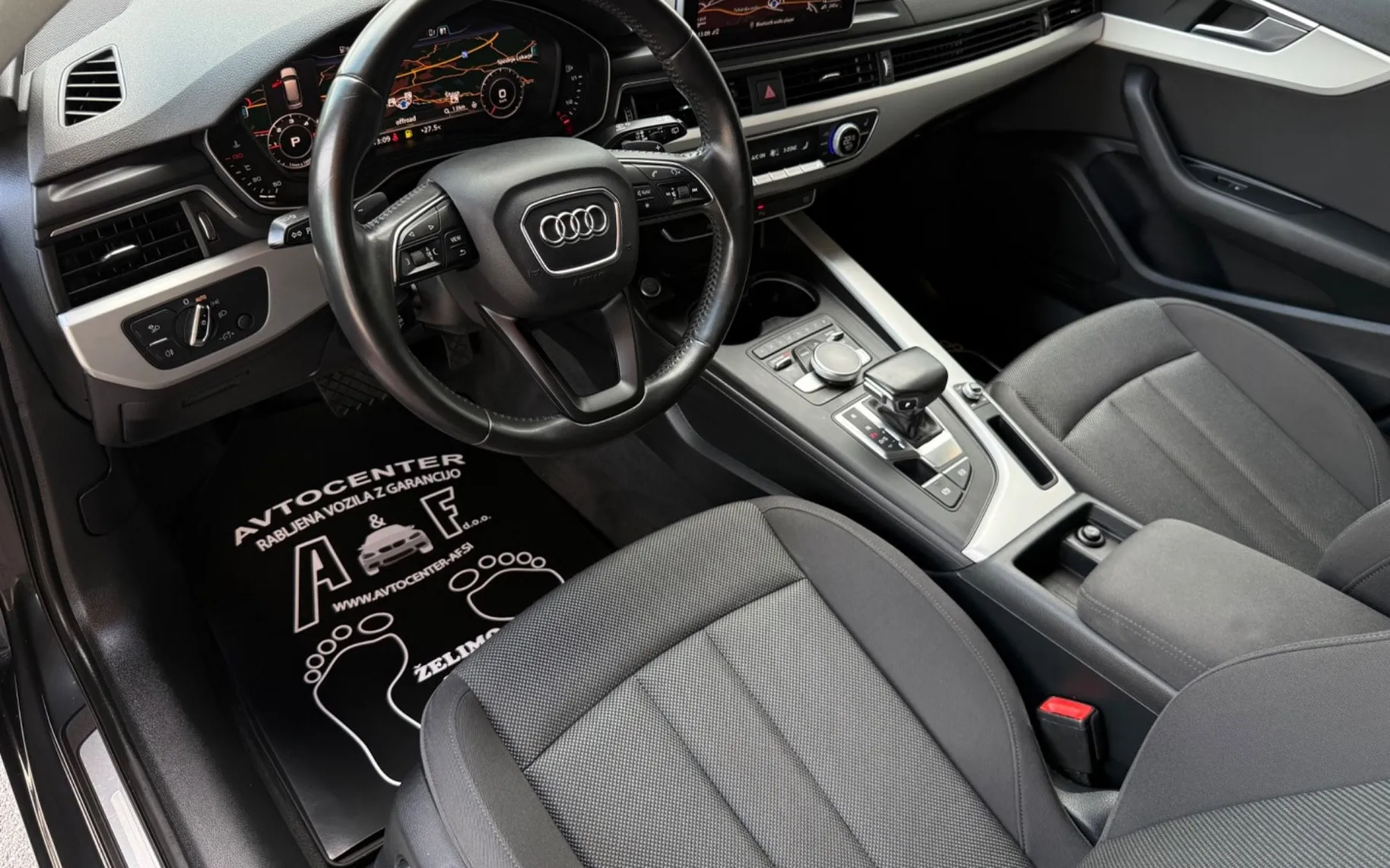 Notranja slika - Audi A4 Avant - 2.0 TDI-AUT-VIRTUAL-LIZING ZA TUJCE-XENON LED - 8