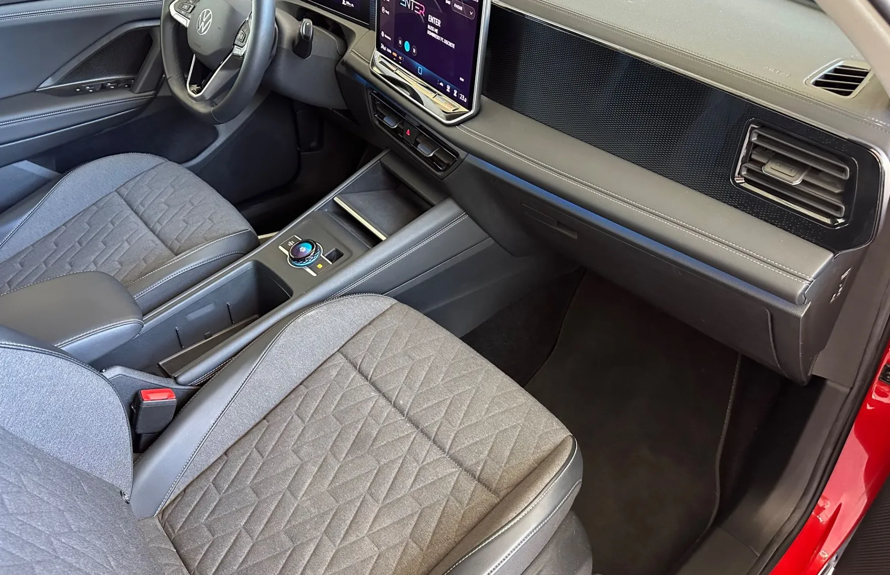 Zunanja slika - Volkswagen Tiguan - 2.0 TDI DSG-KAMERA-ACC-LINE+M.KOT ASSIS.-ALU... - 12