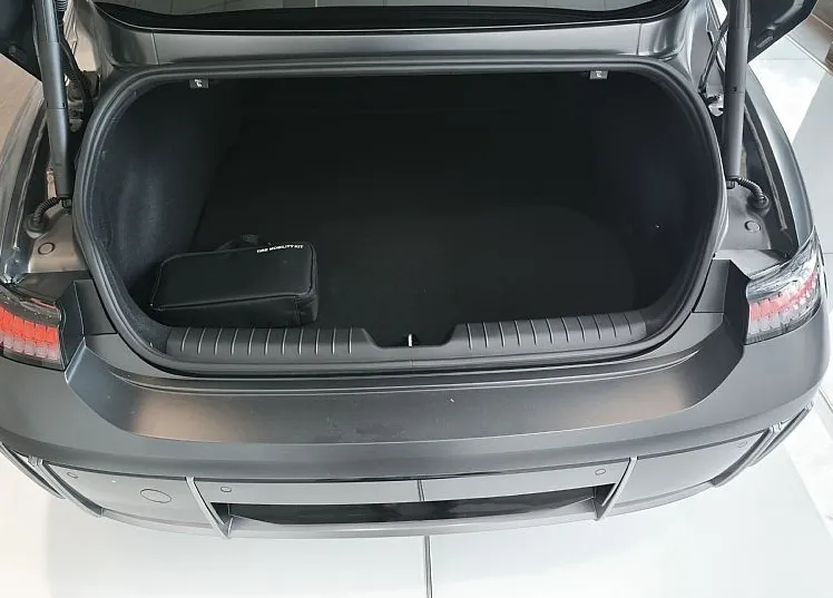 Zunanja slika - Hyundai Ioniq 6 - BEV 77KWH IMPRESSION-MAT-AKT.T.-HEAD UP-V2L-VIDEO - 7