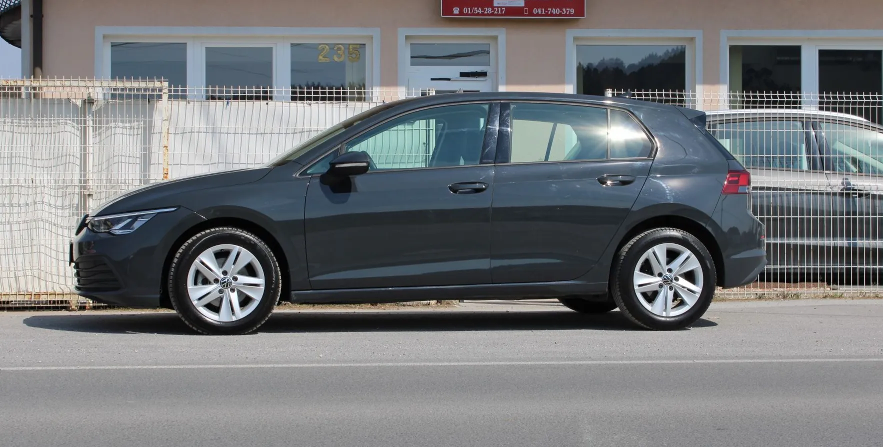 Zunanja slika - Volkswagen Golf - 2.0 TDI BUSINESS 85  115  LED NAVI ALU PDC KAMERA - 9