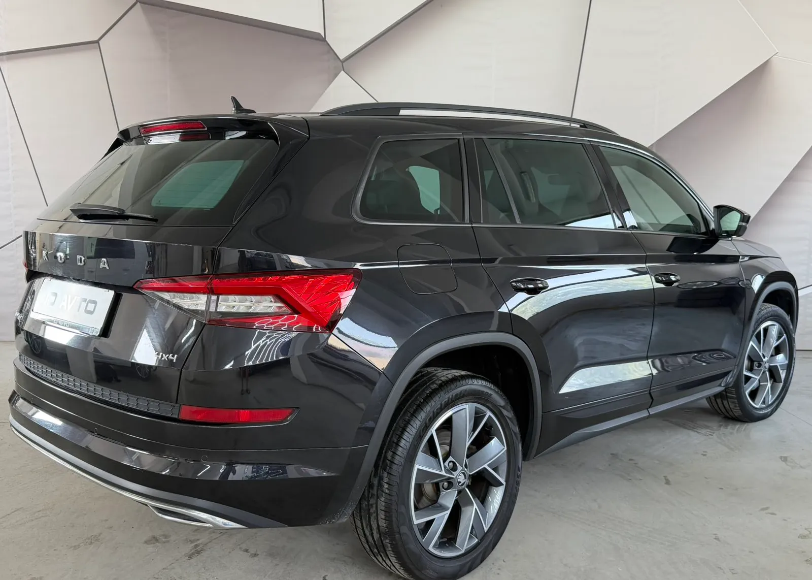 Zunanja slika - Škoda Kodiaq - 4x4 2,0 TDI L&K DSG - 3