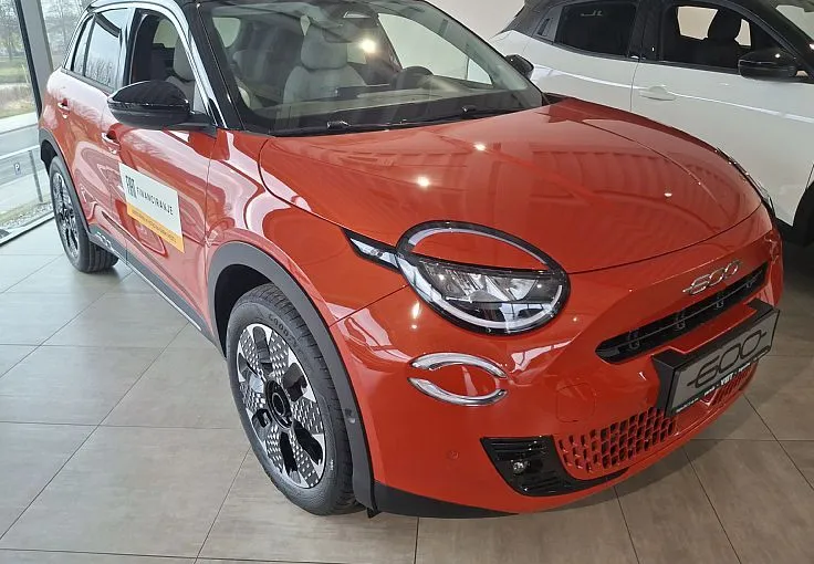 Zunanja slika - Fiat 600 - 1.2 T3 Hybrid DCT 145 LaPrima - 3