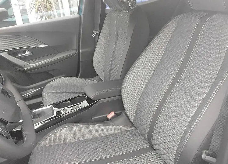Zunanja slika - Peugeot 2008 - ALLURE PureTech 100 - 6