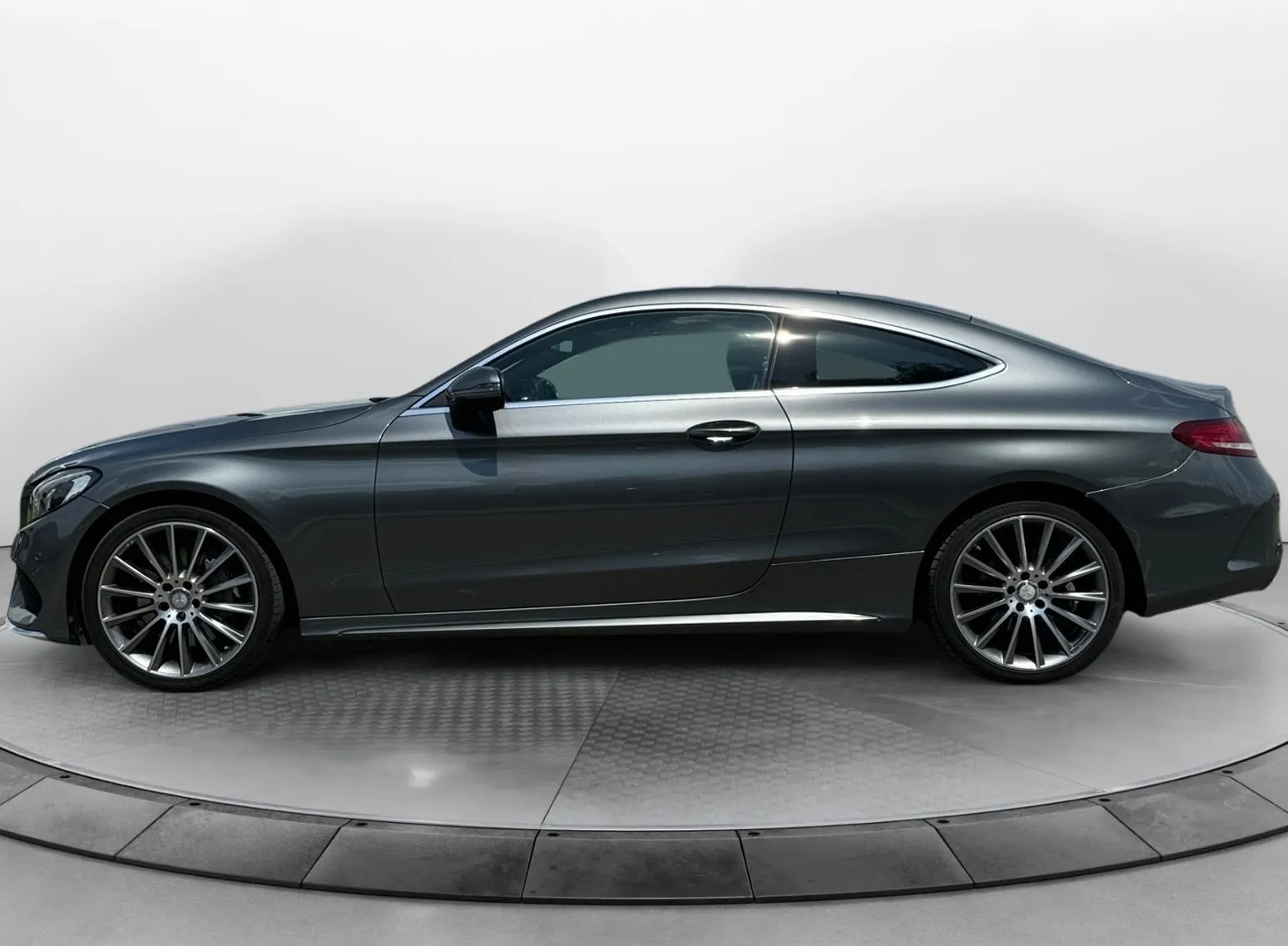 Zunanja slika - Mercedes-Benz C-Razred - C 200 AMG Line Z ENOLETNIM JAMSTVOM - 4