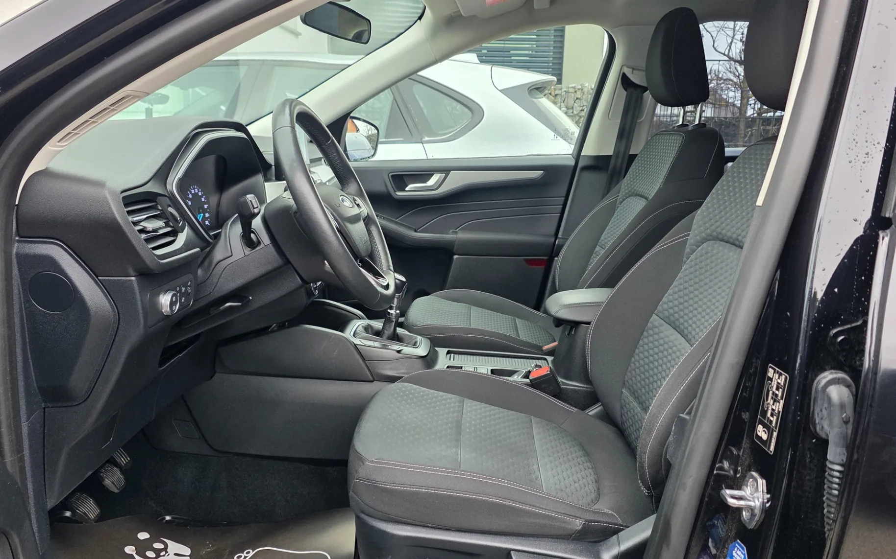 Zunanja slika - Ford Kuga - 1,5 EcoBoost Titanium - 10