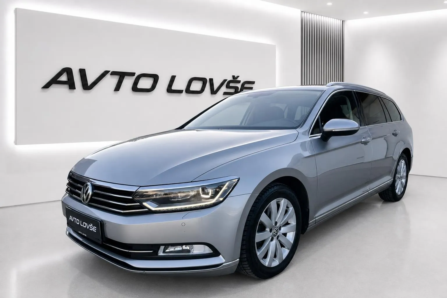Zunanja slika - Volkswagen Passat Variant - 2.0 TDI BMT Highline DSG-LED-NAVI-ALU-ODLIČEN... - 6