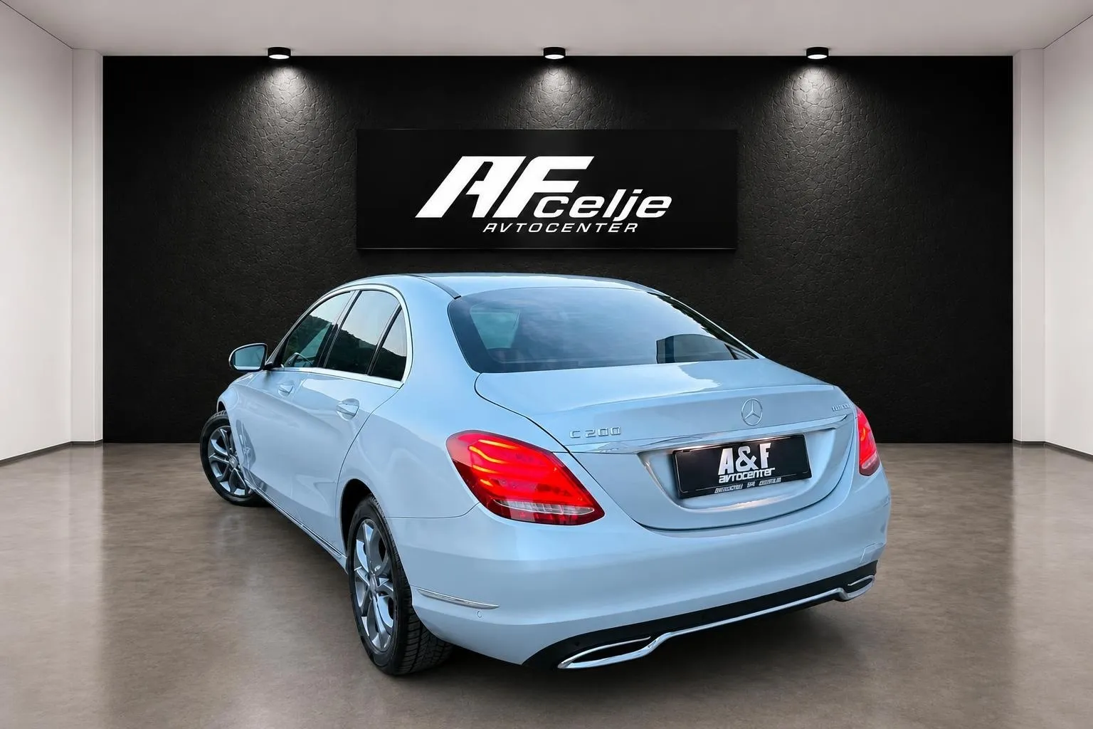 Notranja slika - Mercedes-Benz C-Razred - 200 CDI-AUT-89.000km-LIZING ZA TUJCE-1 LASTNIK-... - 7