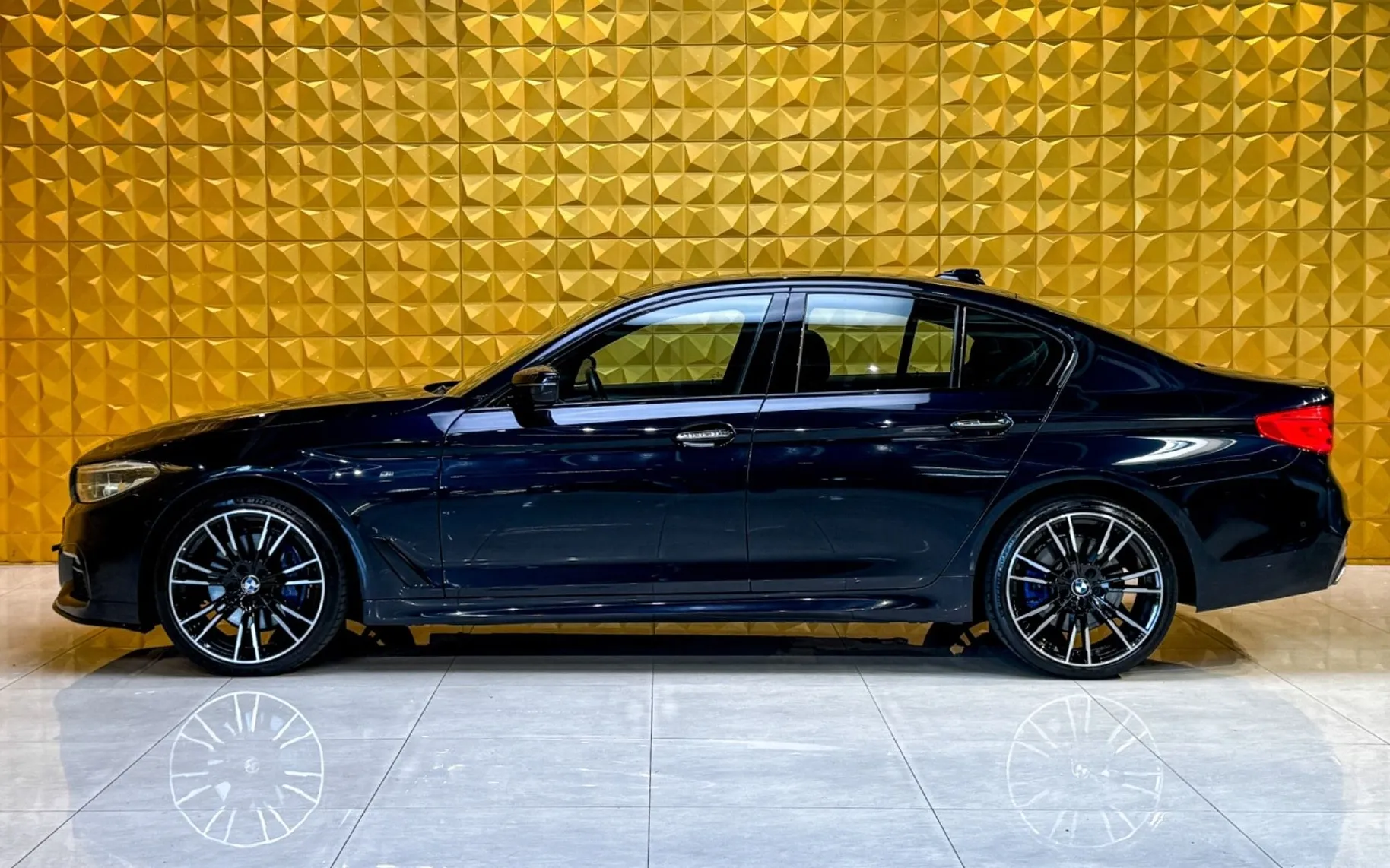 Zunanja slika - BMW serija 5: - 530d xDrive AUT.-M Sport-LED-HEADUP-VIRTUAL - 6
