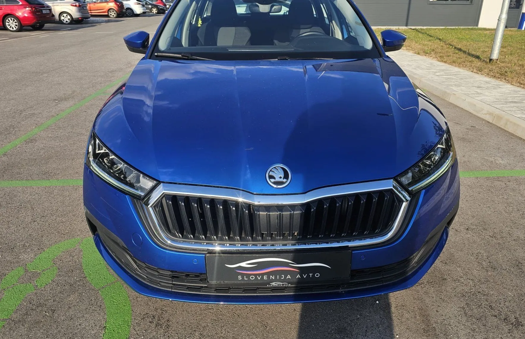 Zunanja slika - Škoda Octavia - Combi 2.0TDI Ambition DSG|FuLED|alu|wirtual|kamera - 2