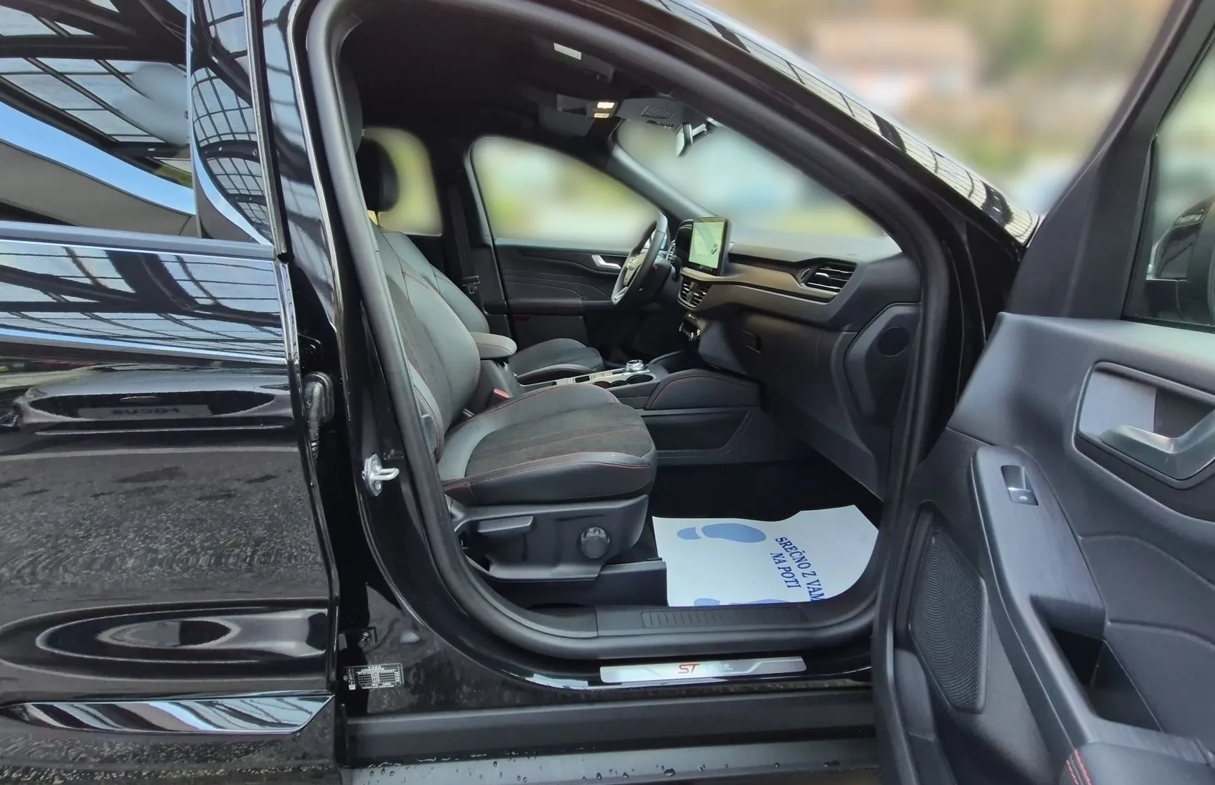 Zunanja slika - Ford Kuga - ST-Line X 1.5 EcoBoost 186PS A8-NA ZALOGI - 15
