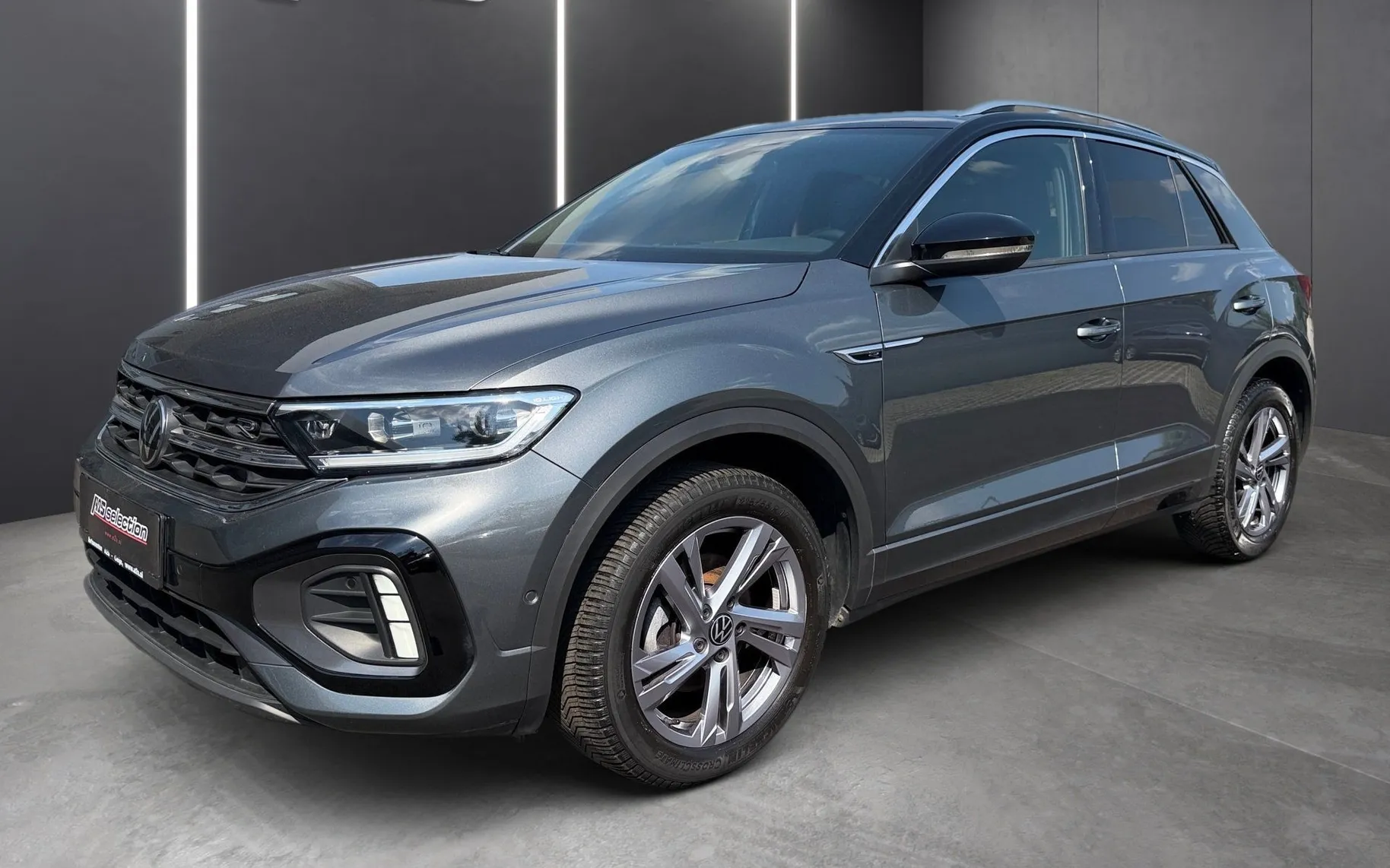 Zunanja slika - Volkswagen T-Roc - 1.0 TSI BMT R-Line-Masaža-ACC-PDC-Kamera-IQ Light - 1