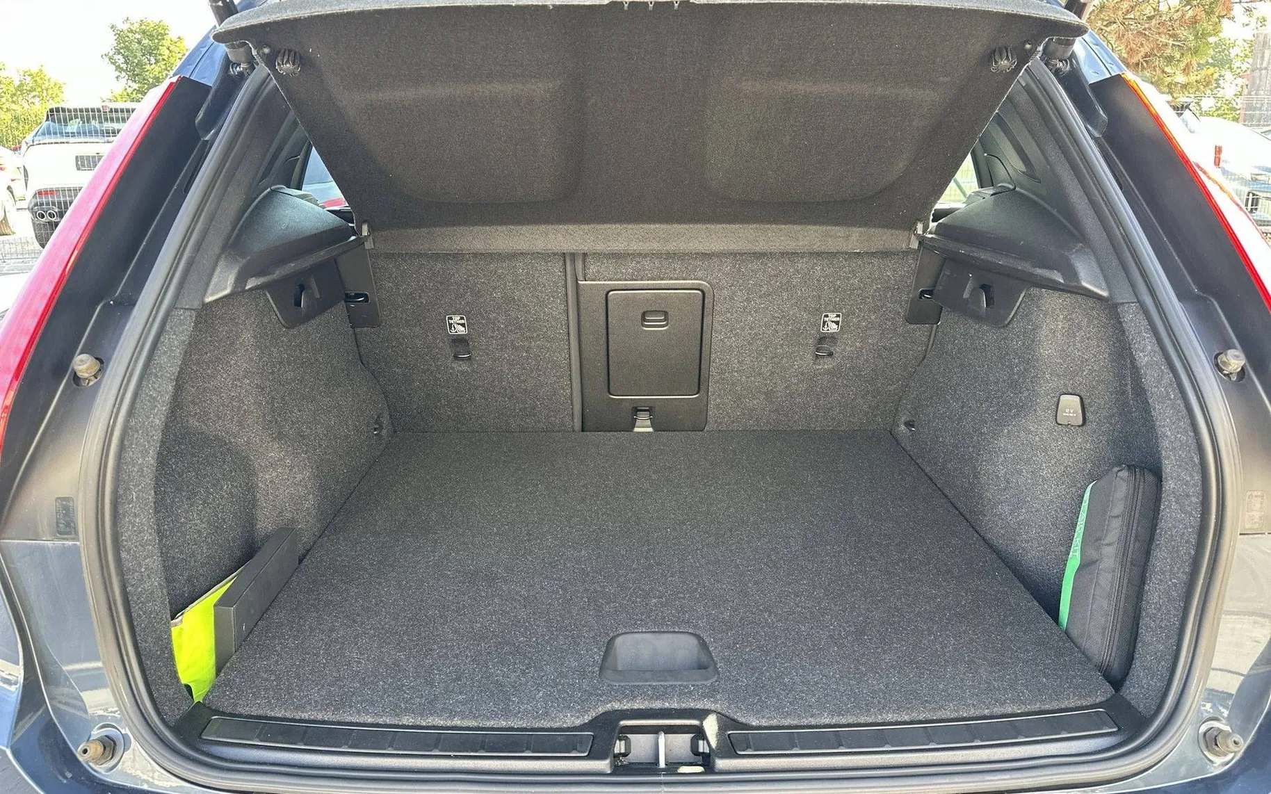 Notranja slika - Volvo XC40 - T3 Momentum Pro Avt. - 12