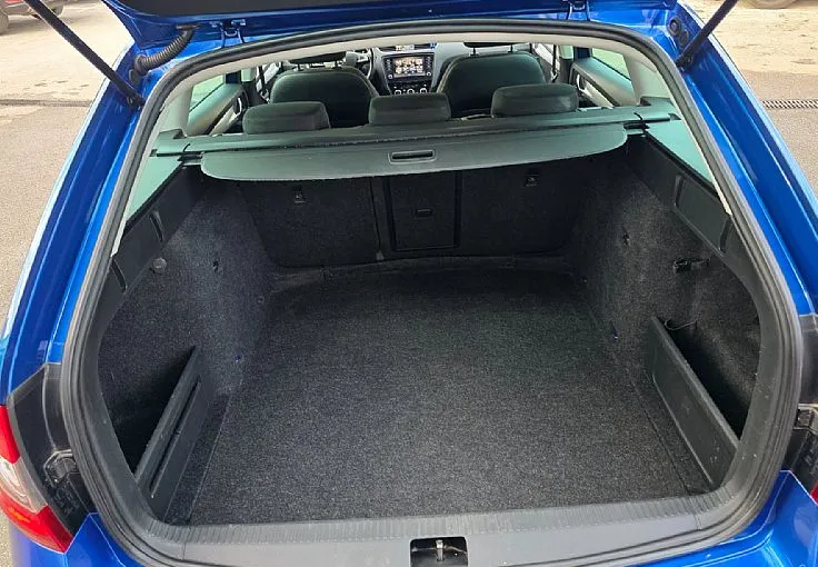 Zunanja slika - Škoda Octavia - Combi 2.0 TDI Family DSG 1 last odlično stanje - 12
