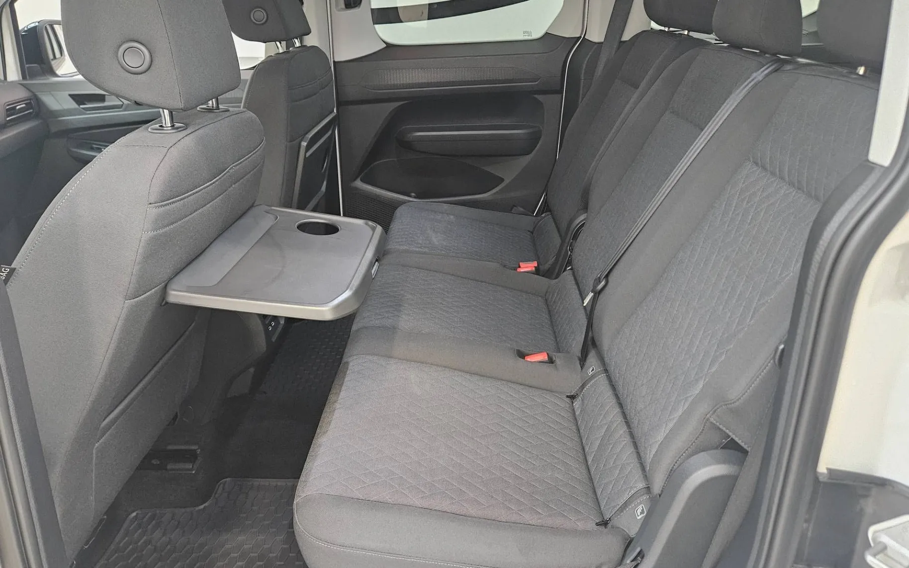 Notranja slika - Volkswagen Caddy - 2.0 TDI Edition - 9