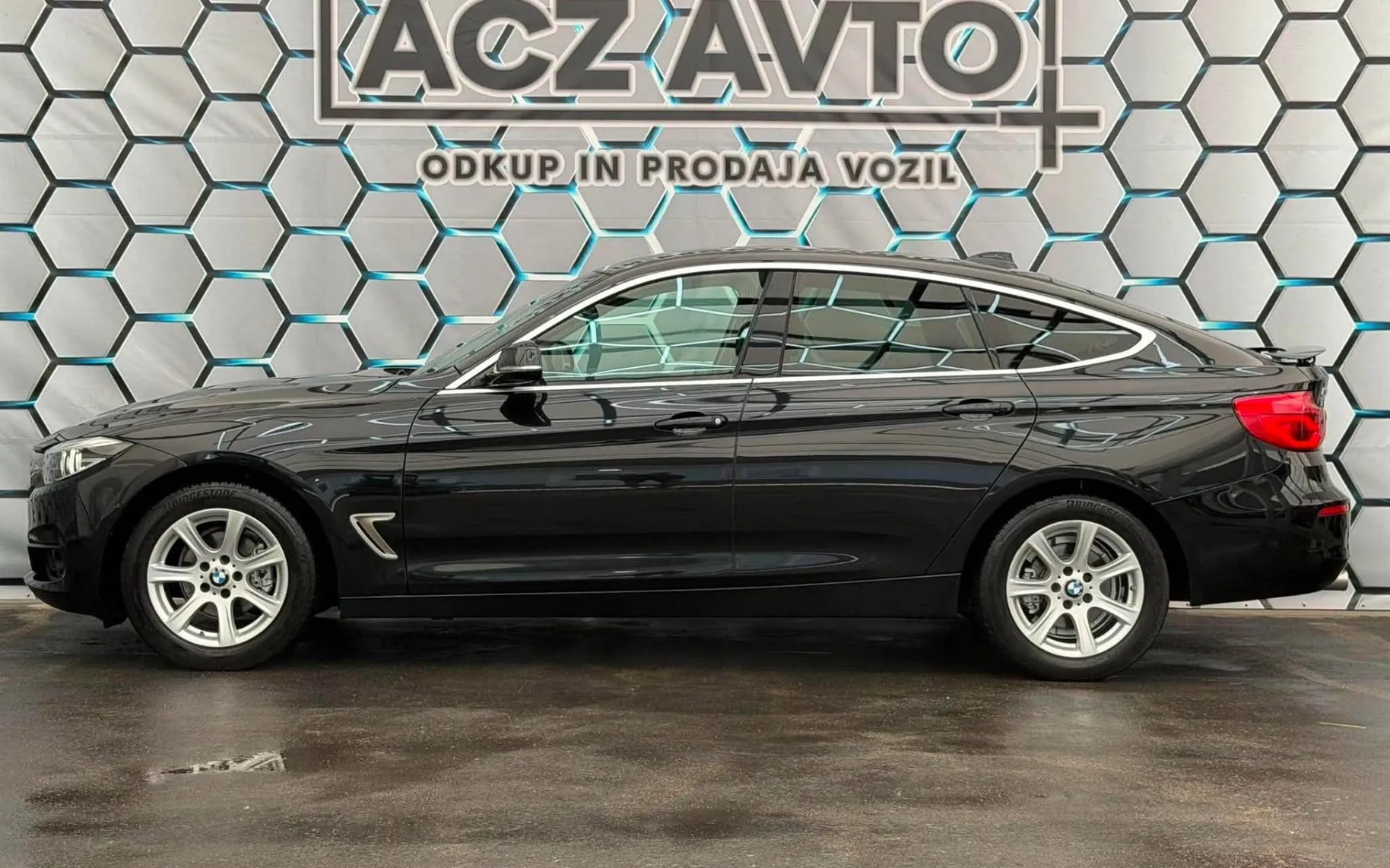 Notranja slika - BMW serija 3 Gran Turismo: - 318D•FACELIFT•XENON+LED•HEAD UP•360 KAMERE•NAVI• - 7