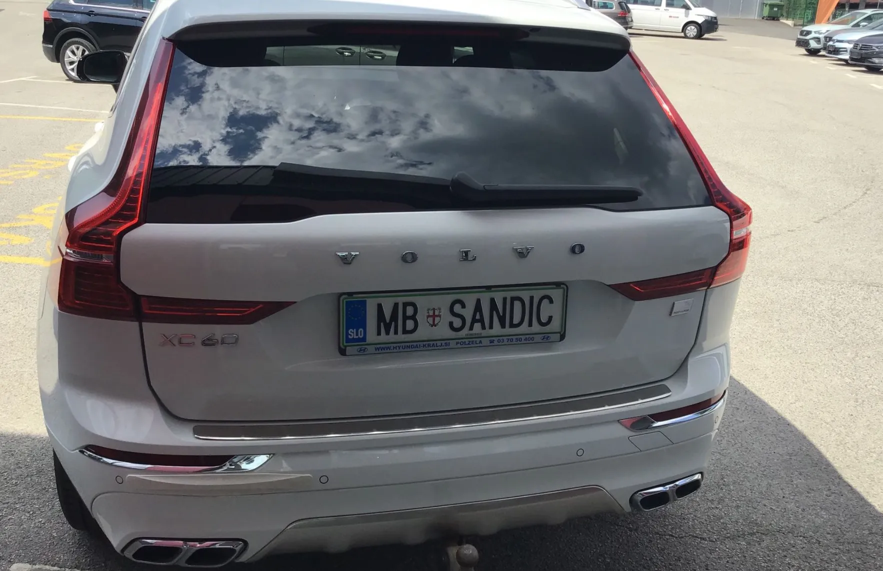 Zunanja slika - Volvo XC60 - B5P AWD Momentum Pro Avt. - 4