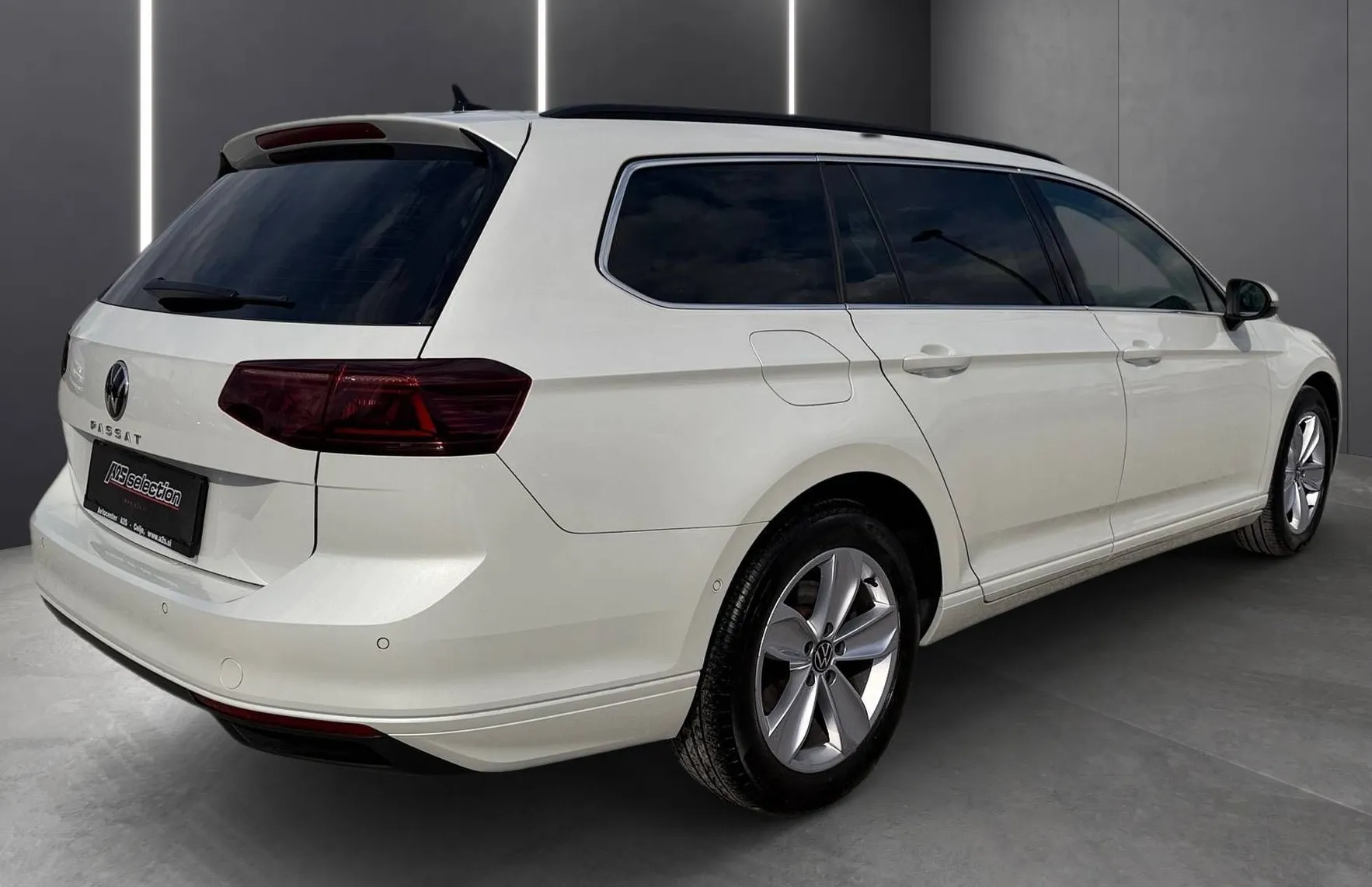 Zunanja slika - VW Passat - Variant 2.0 TDI BMT SCR avt.147kW-Matrix-Mrtvi kot ACC - 3