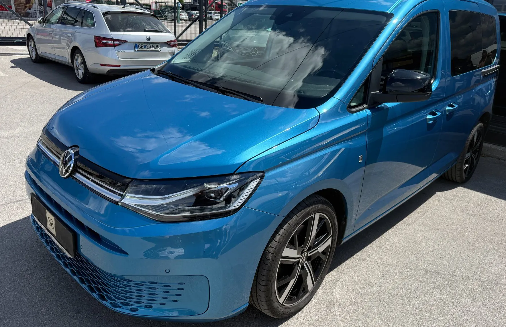 Zunanja slika - VW Caddy - 2.0TDI MOVE DSG-LED-PANO-NAVI-BT-PRIKLOP-KAMERA-DE - 4