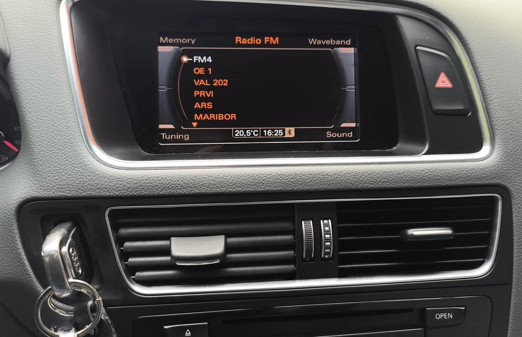 Zunanja slika - Audi Q5 - quattro 2.0 TDI Business Plus- SAMO 175 TKM - 13