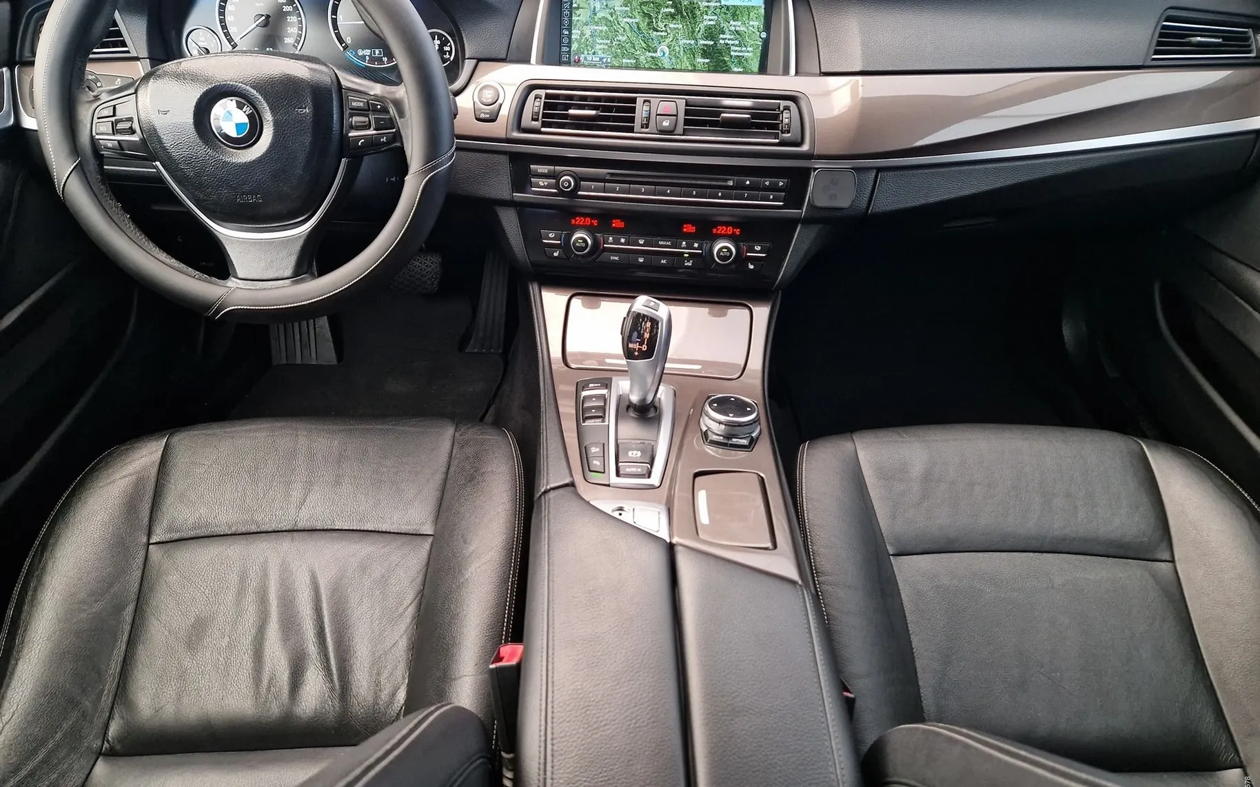 Zunanja slika - BMW serija 5 Touring: - 520d xDrive-MODERN LINE-USNJE-18COL-NAVI-NA OBRO - 5