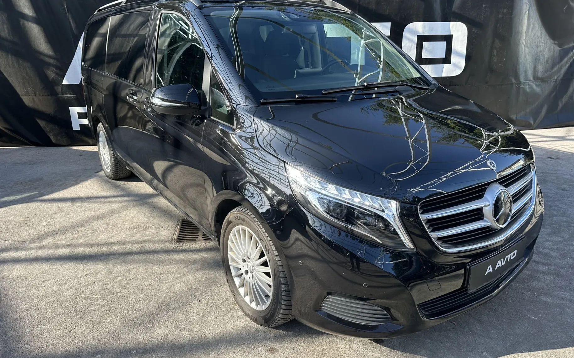 Zunanja slika - Mercedes-Benz V-Razred - V 220d dolgi-AVT.6+1-LED-EL.VRATA-VK-NAVI-ACC-LINE - 2