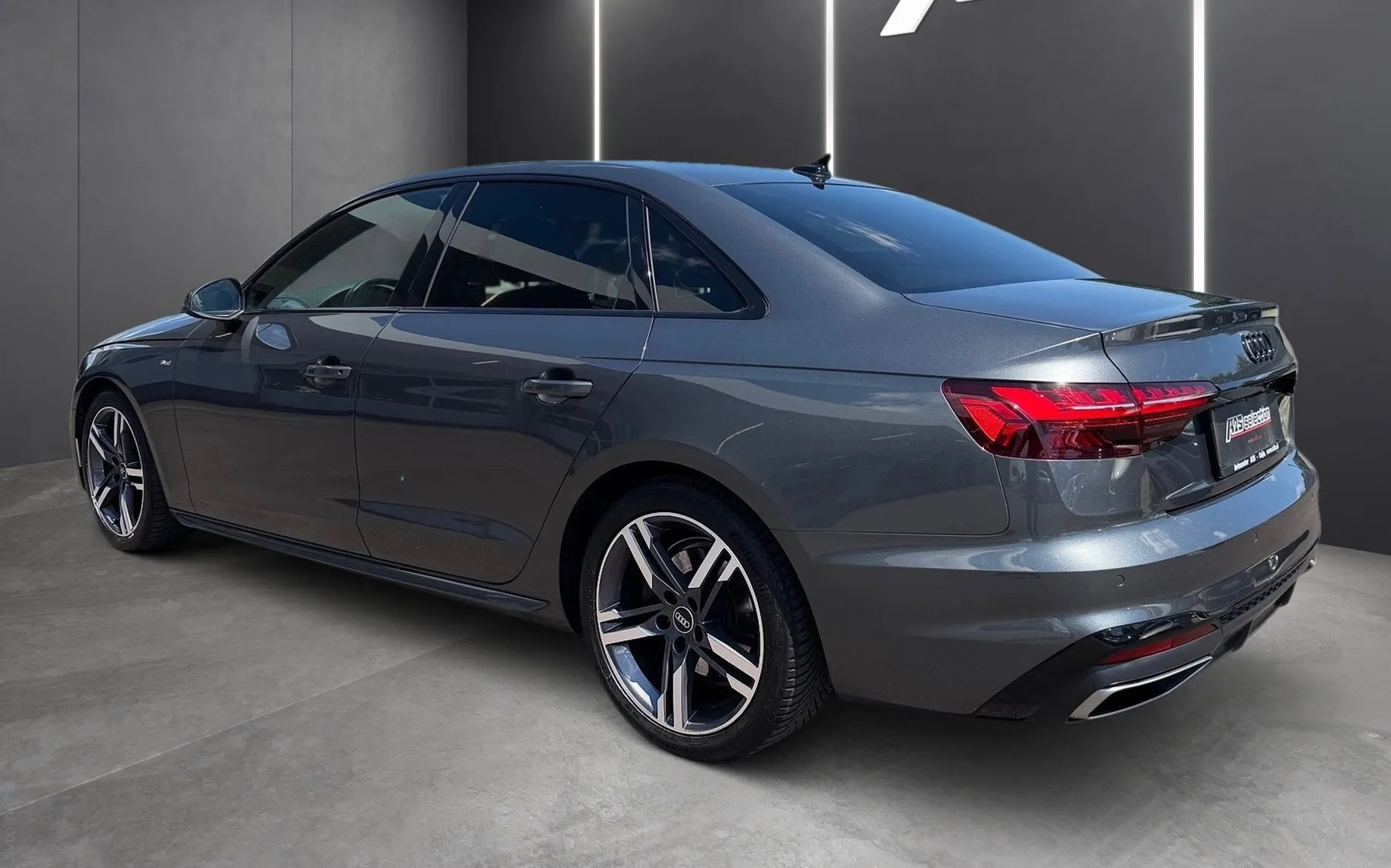 Zunanja slika - Audi A4 - 35 TFSI S line S tronic-SLO-Lane assist-PDC-Kame - 4