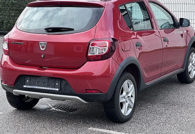 Zunanja slika - Dacia Sandero - 0.9 TCE STEPWAY PRESTIGE - 4