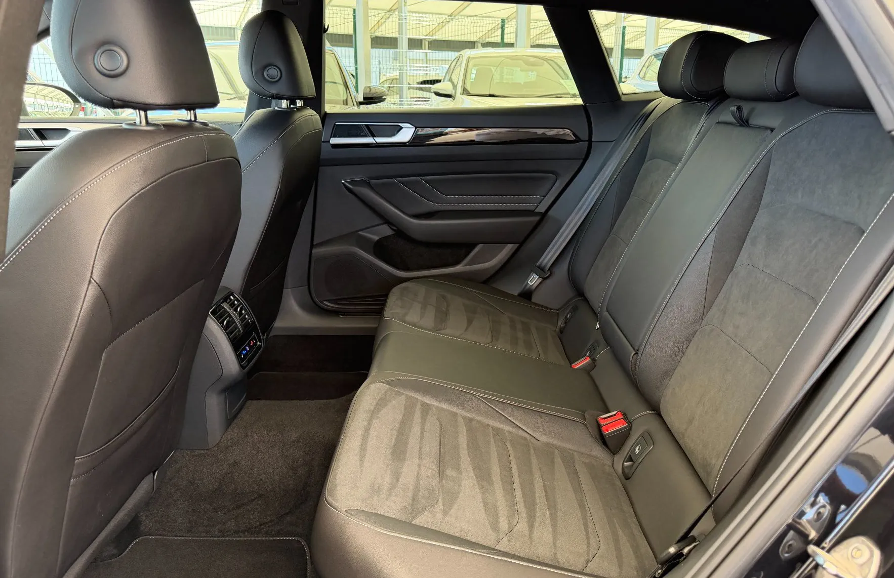 Zunanja slika - Volkswagen Arteon - Shooting Brake R-LINE 2.0TDI DSG EASY OPEN-KAMERA-NAVI-VIR - 10