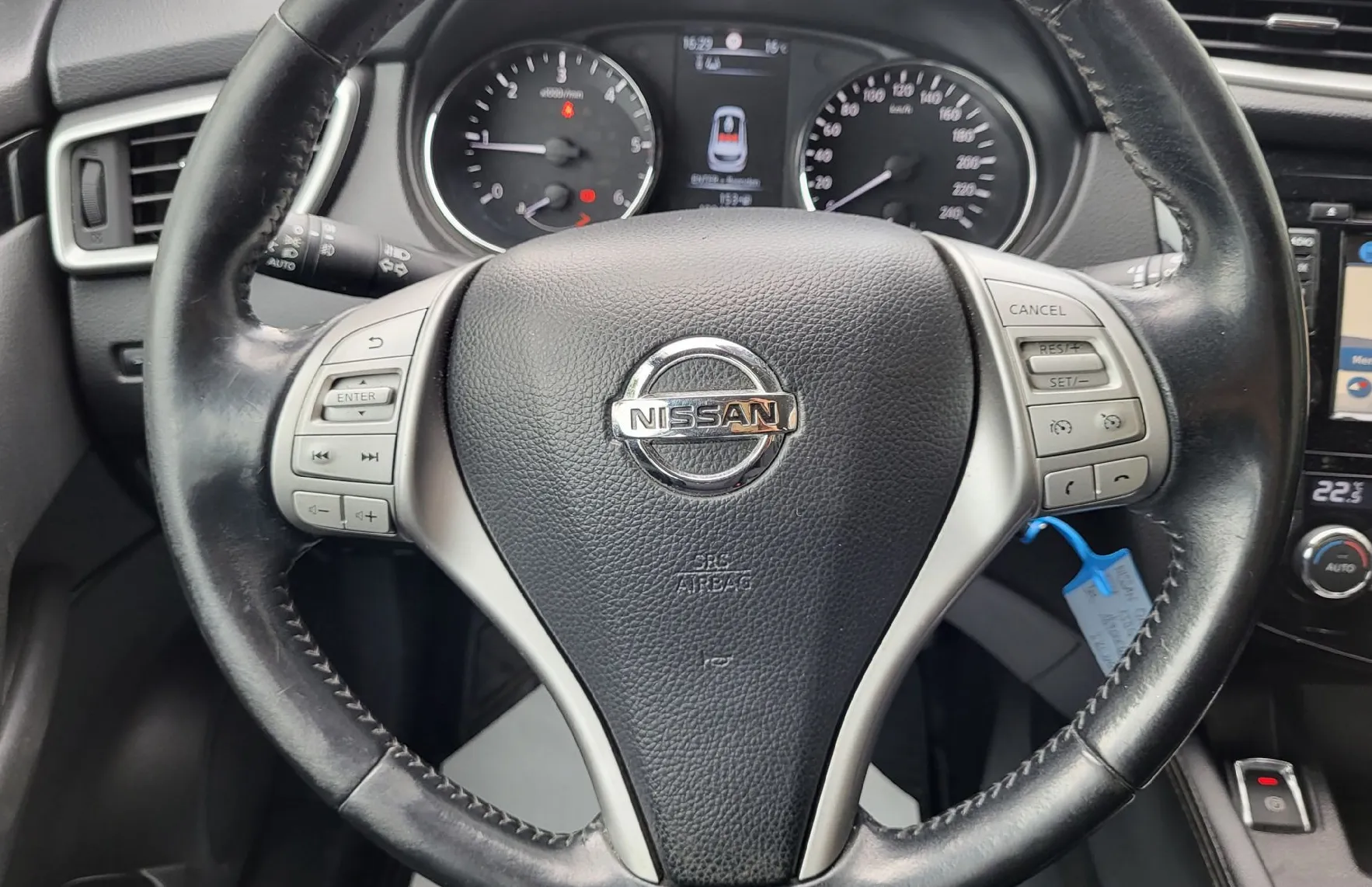 Zunanja slika - Nissan Qashqai - 1.5 DCI 360 navi-pdc-kamera-alu-acc-tempom-servis - 8
