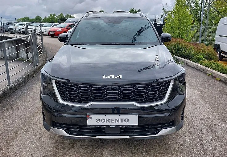 Zunanja slika - KIA Sorento - 2.2 TCi EX Launch Pano.AWD 7s 8DCT 142kW - 2