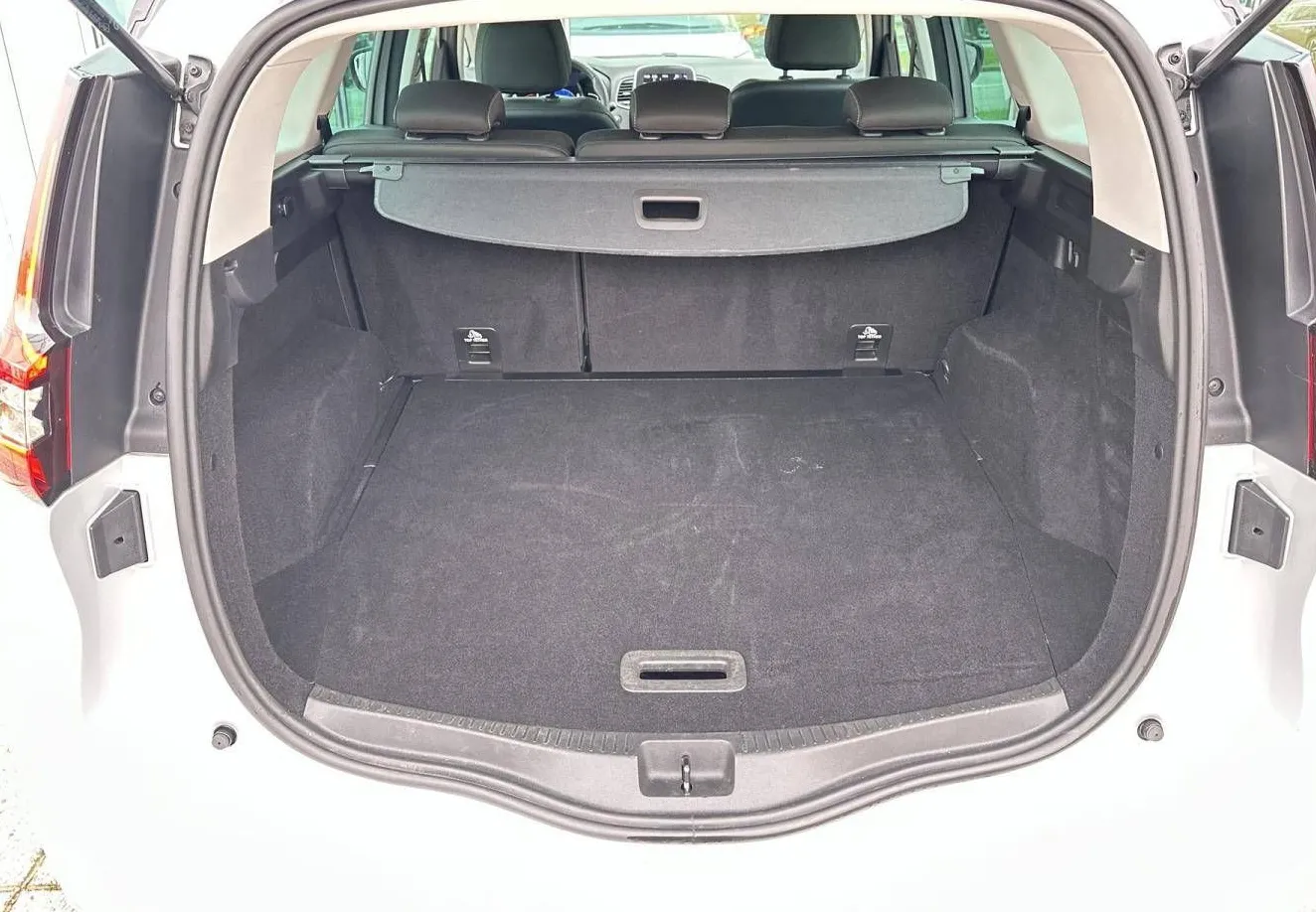 Zunanja slika - Renault Scénic - Grand Scenic Grand  TCe 140 Techno LED-KAMERA-MRTVI.KOT - 10