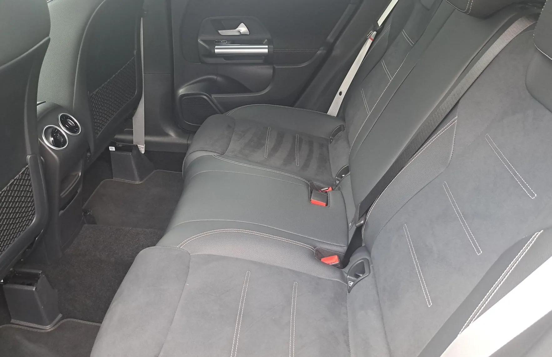Zunanja slika - Mercedes-Benz GLA-Razred - GLA 200 d AMG Line Avt. - 11