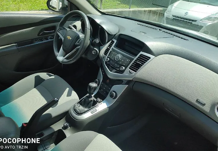 Zunanja slika - Chevrolet Cruze - 1.6 16V-SLO-151.000KM-KLIMA-SERVO-TOP - 9