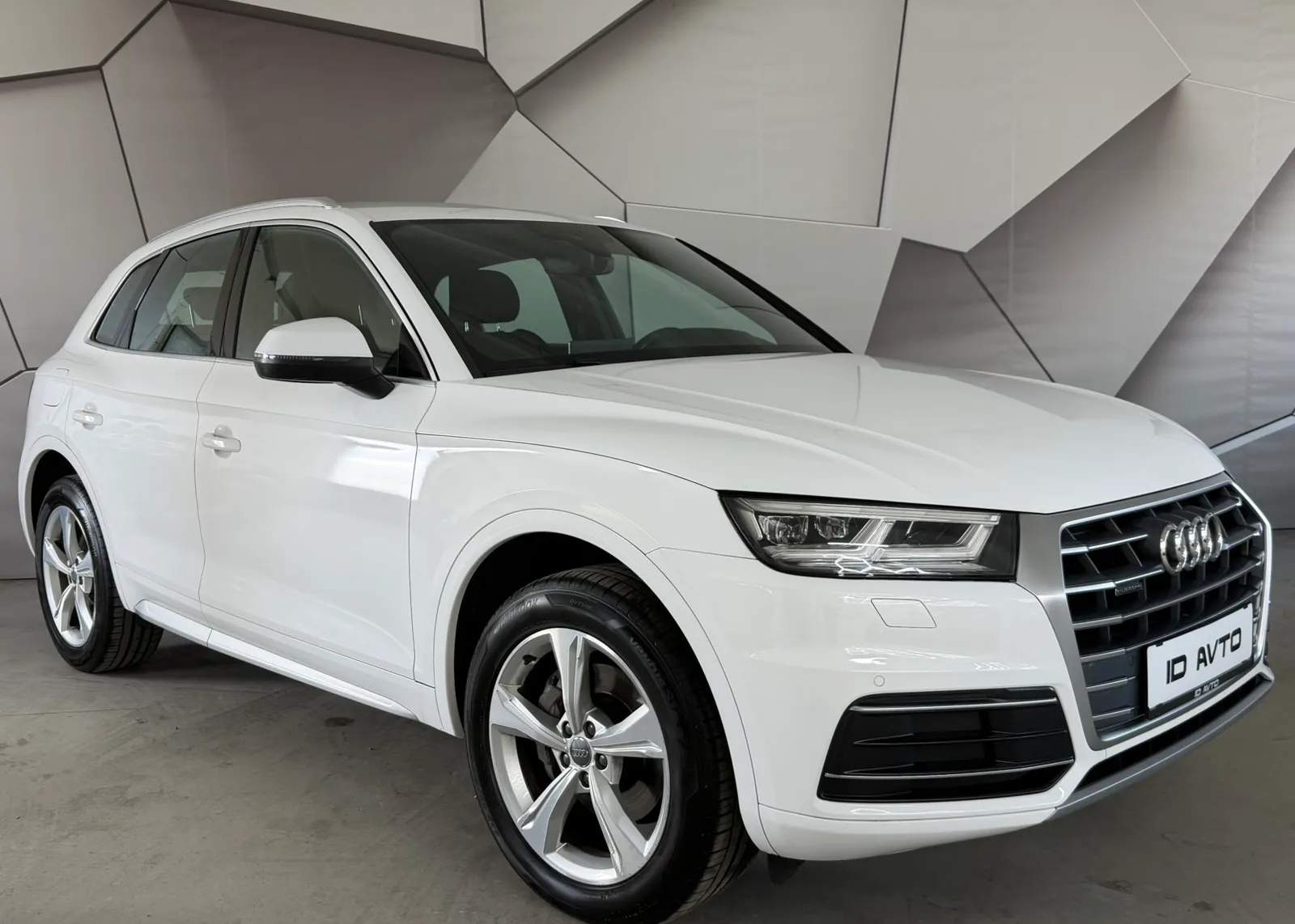 Zunanja slika - Audi Q5 - quattro 2,0 TDI Sport S tronic - 1
