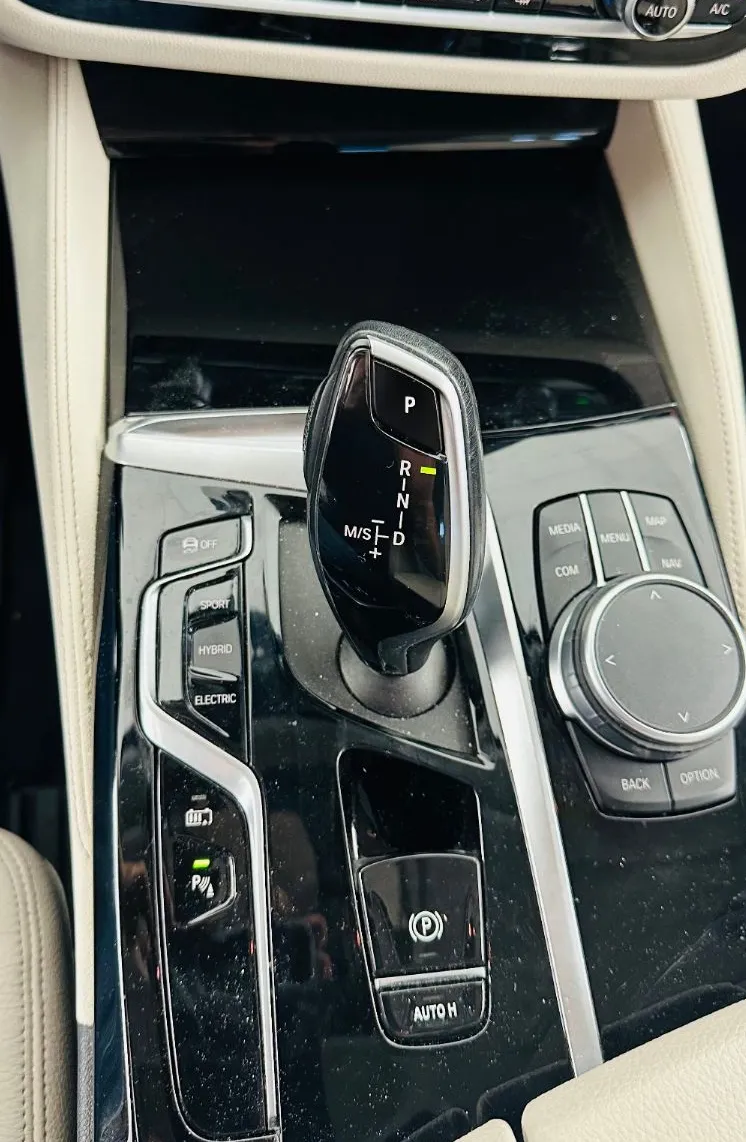 Zunanja slika - BMW Serija 5 - Touring: 530e xDrive Touring Avt.KAMERA.LED.USNJE.NAVI.T - 13