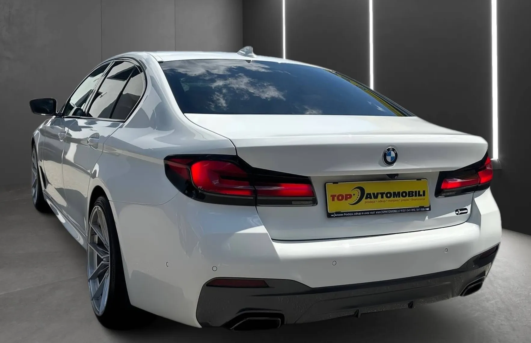 Zunanja slika - BMW Serija 5 - : 520d M PAKET LED NAVI PDC KAMERA TEM DAB EL SEDE - 6
