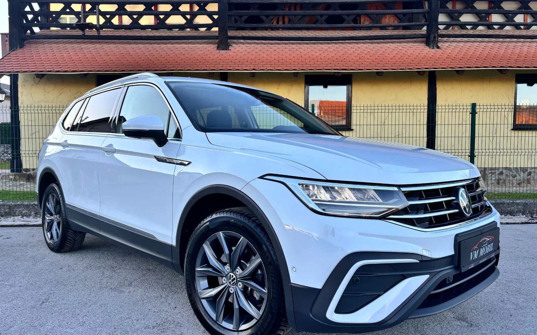 Zunanja slika - Volkswagen Tiguan - Allspace 2.0 TDI-1.LAST-7 SED-VIRTUAL-18COL-KAM 360-RADAR - 3