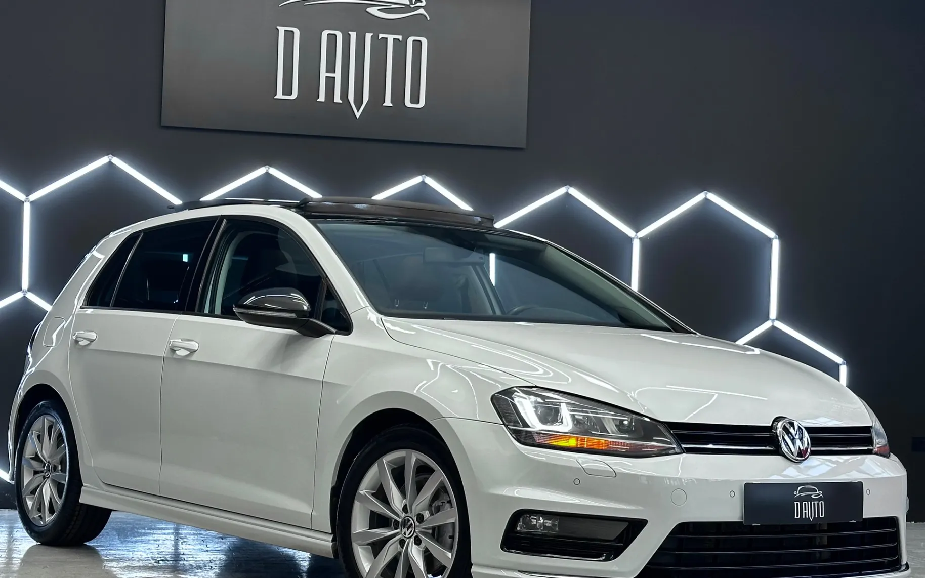 Zunanja slika - VW Golf - 2.0 TDI R LINE+PANORAMA+LED+NAVI+GRETJE SEDEZEV - 3