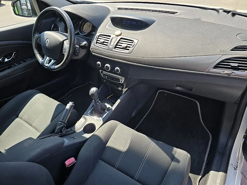 Zunanja slika - Renault Megane Limousine - Expression dCi 110 Energy - 9