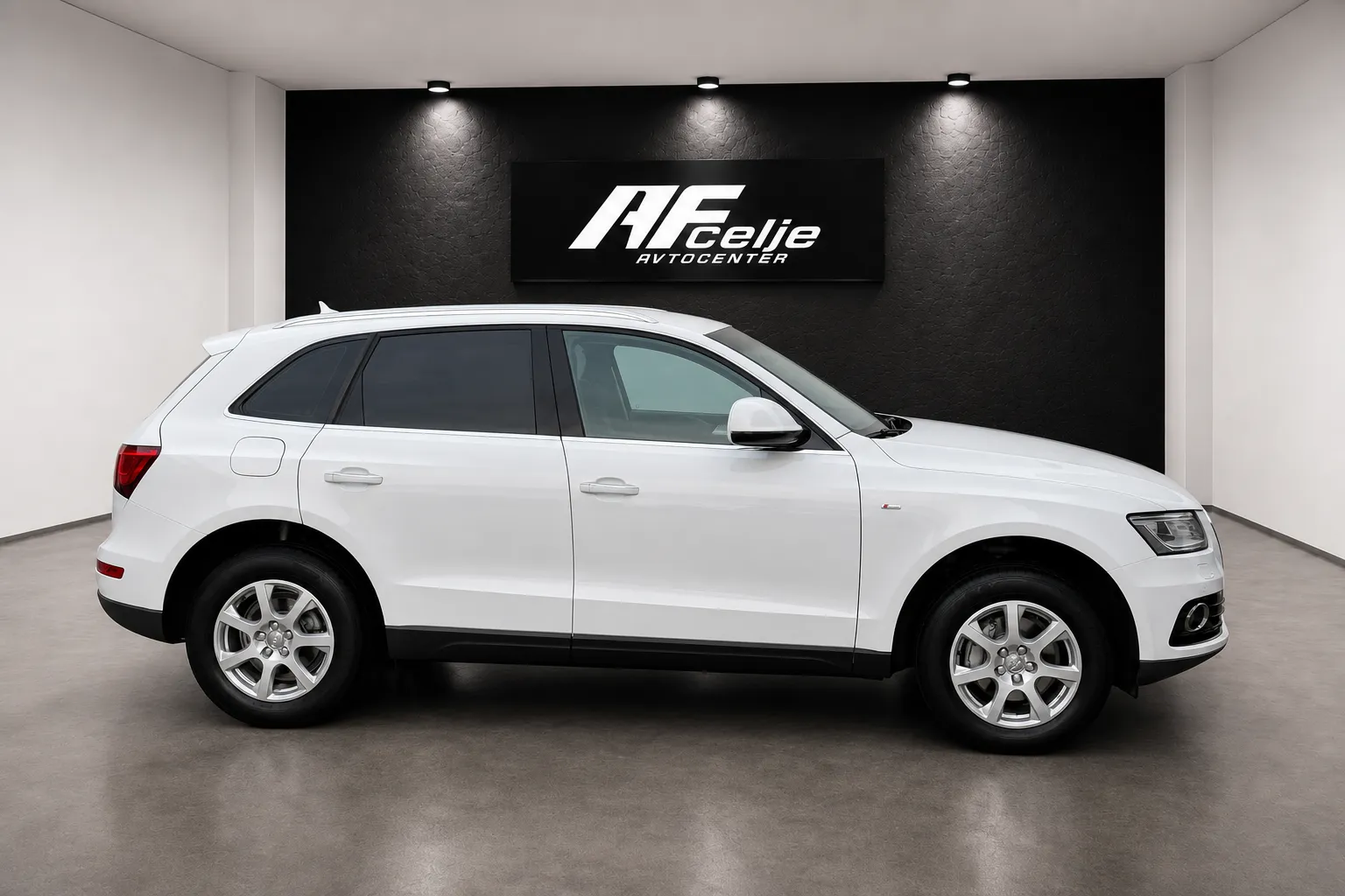 Zunanja slika - Audi Q5 - 2.0 TDI-XENON+LED-LIZING ZA TUJCE-ODLIČEN - 4