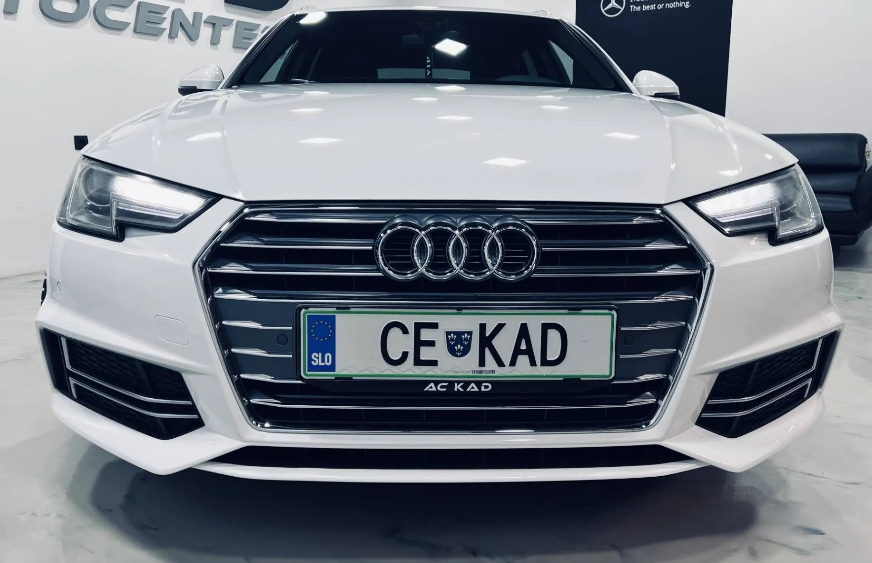Zunanja slika - Audi A4 - Avant 2.0 TDI S-Line 110  150  PDC-NAVI-ALU18-XENON - 3