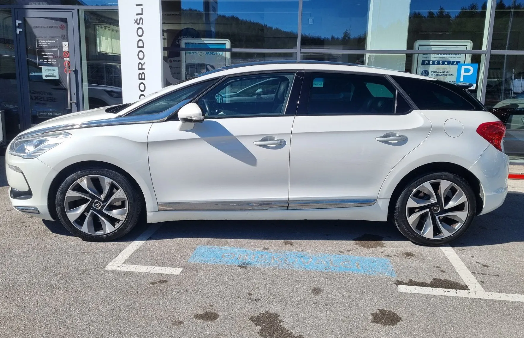 Zunanja slika - Citroën DS5 - 2.0 HDi Avtomatik - KAMERA-NAVI-HIFI-GRETJE SED. - 4
