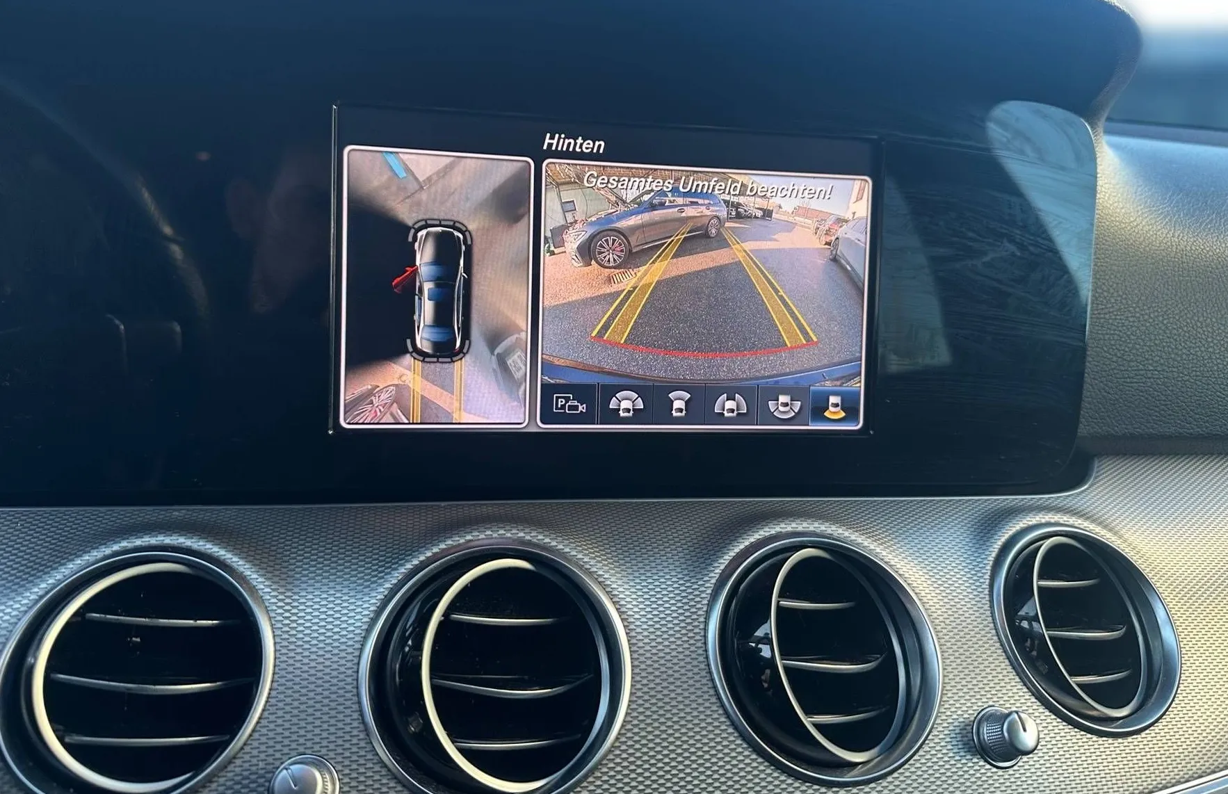 Zunanja slika - Mercedes-Benz E-Razred - E 220 d FULL LED TEMPOMAT NAVI 360 KAMERA PDC ... - 15
